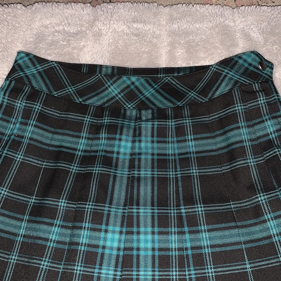 Short plaid/pleated mini skirt - Picture 2 of 10